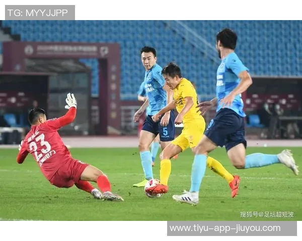 热身赛深圳新鹏城与深圳二零二八交锋技战术演练成比赛主要目的