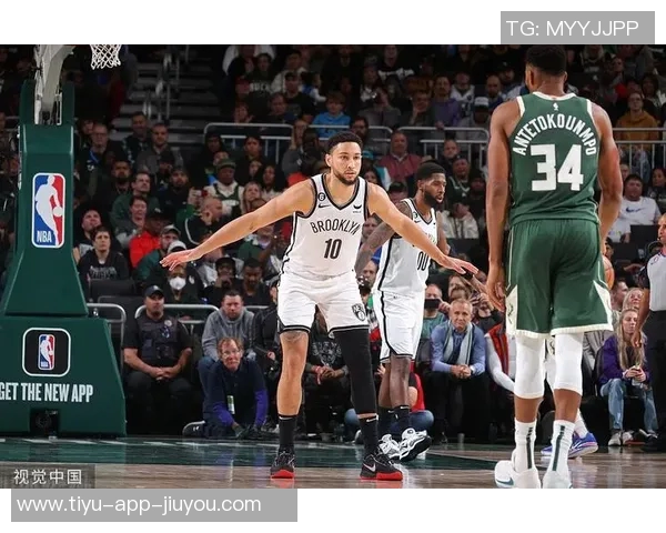 詹姆斯四十岁仍如巨婴湖人未续约他频频装病引发热议