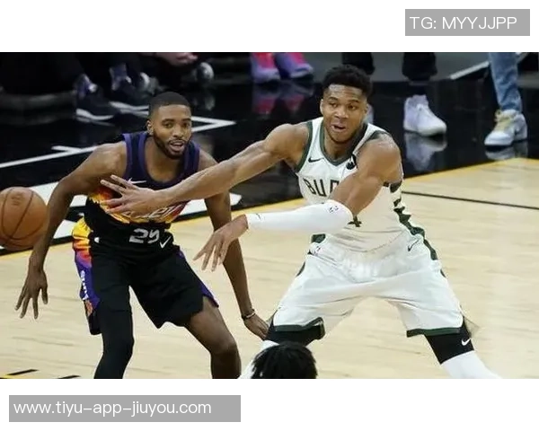 雄鹿主场比赛推迟仁义之举捐赠备餐食品温暖人心 雄鹿主场比赛推迟仁义之举捐赠备餐食品温暖人心