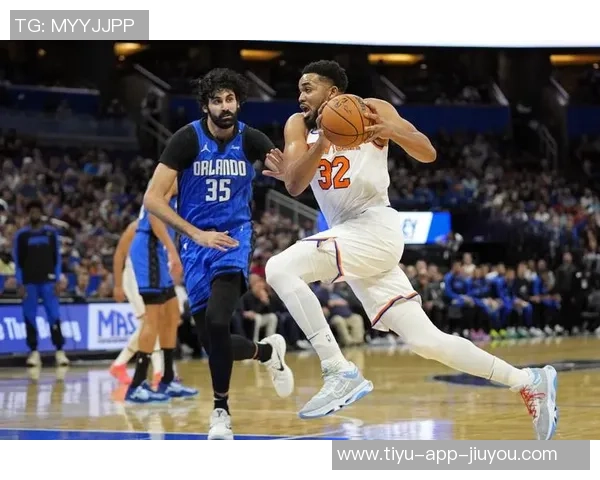 魔术队本赛季四次对阵尼克斯三场比赛均有人受伤离场令人担忧 魔术队本赛季四次对阵尼克斯三场比赛均有人受伤离场令人担忧